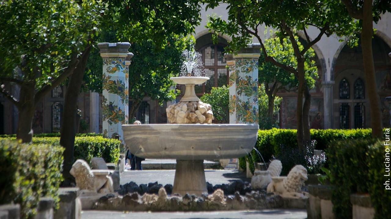 A Casa Del Principe Lt Bed & Breakfast Наполи Екстериор снимка