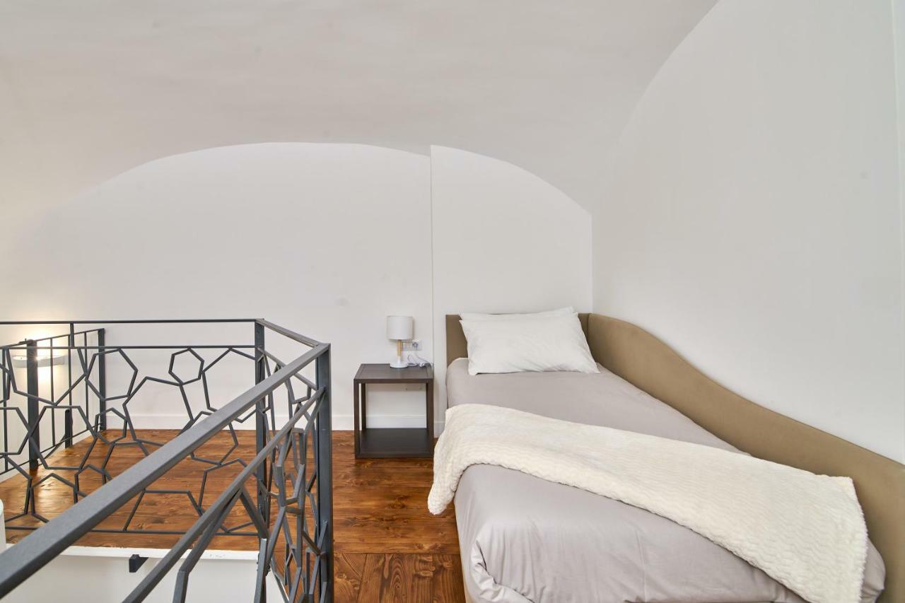 A Casa Del Principe Lt Bed & Breakfast Наполи Екстериор снимка