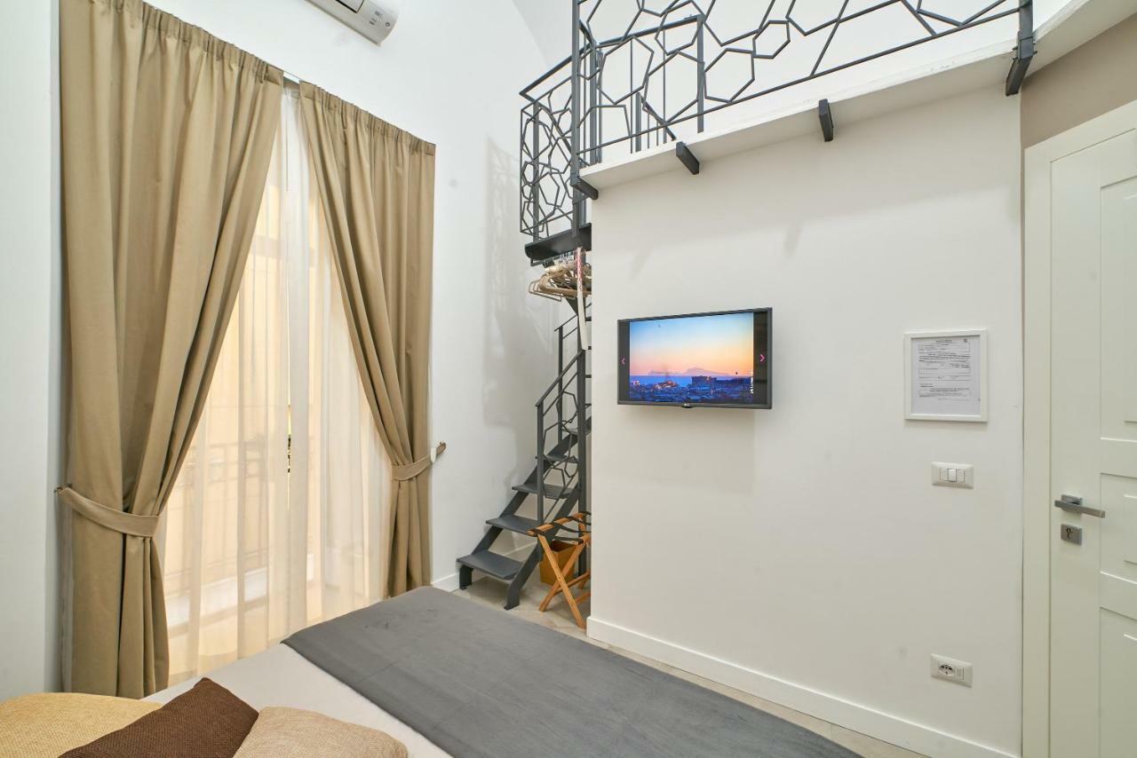 A Casa Del Principe Lt Bed & Breakfast Наполи Екстериор снимка