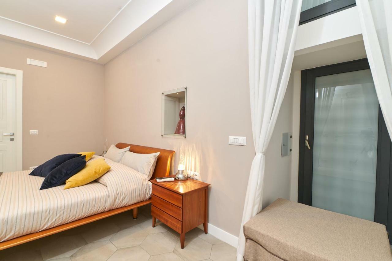 A Casa Del Principe Lt Bed & Breakfast Наполи Екстериор снимка