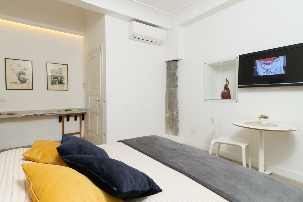 A Casa Del Principe Lt Bed & Breakfast Наполи Екстериор снимка